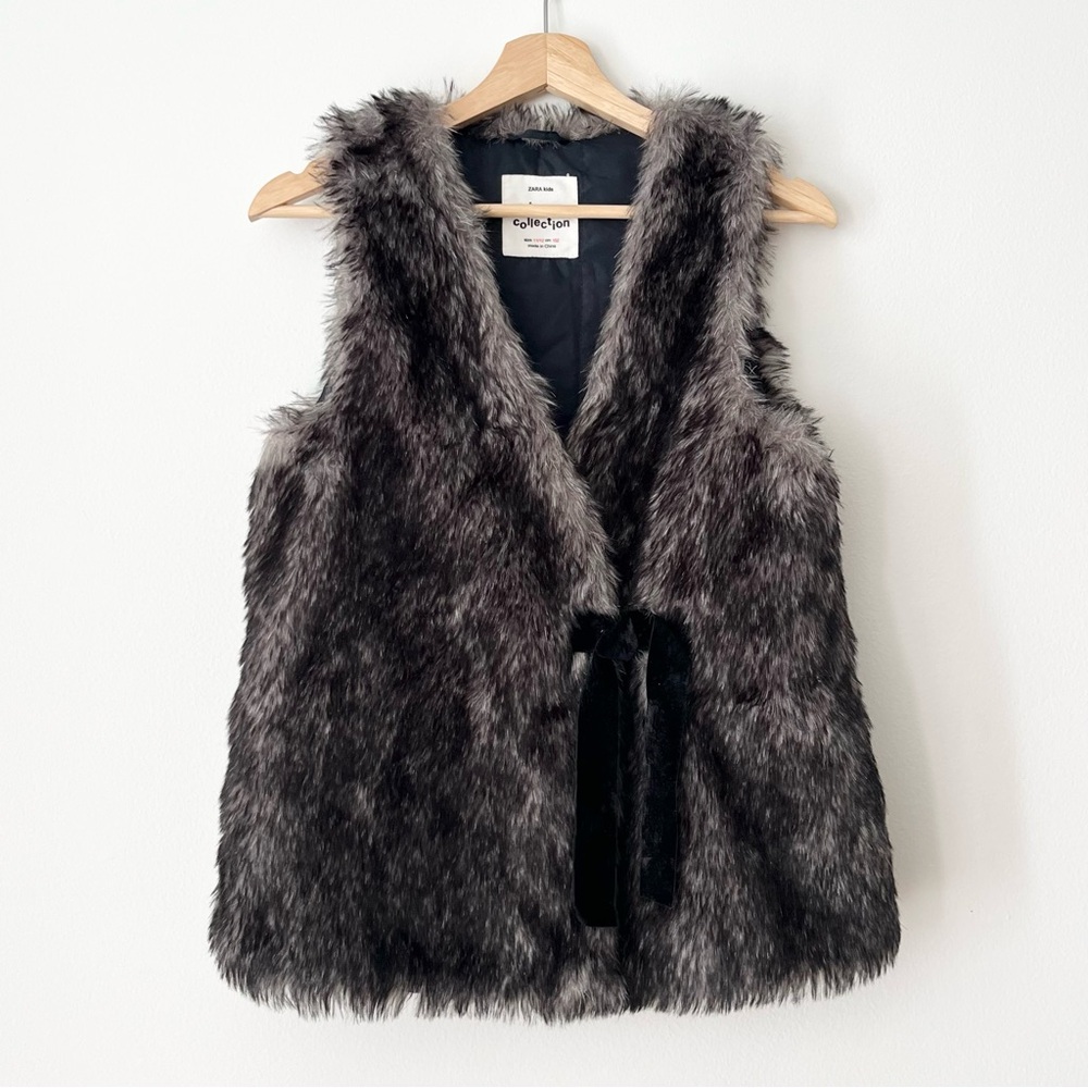Zara Girl's Faux Fur Vest Size 11-12 Charcoal Gray Velvet Tie Boho Minimalist